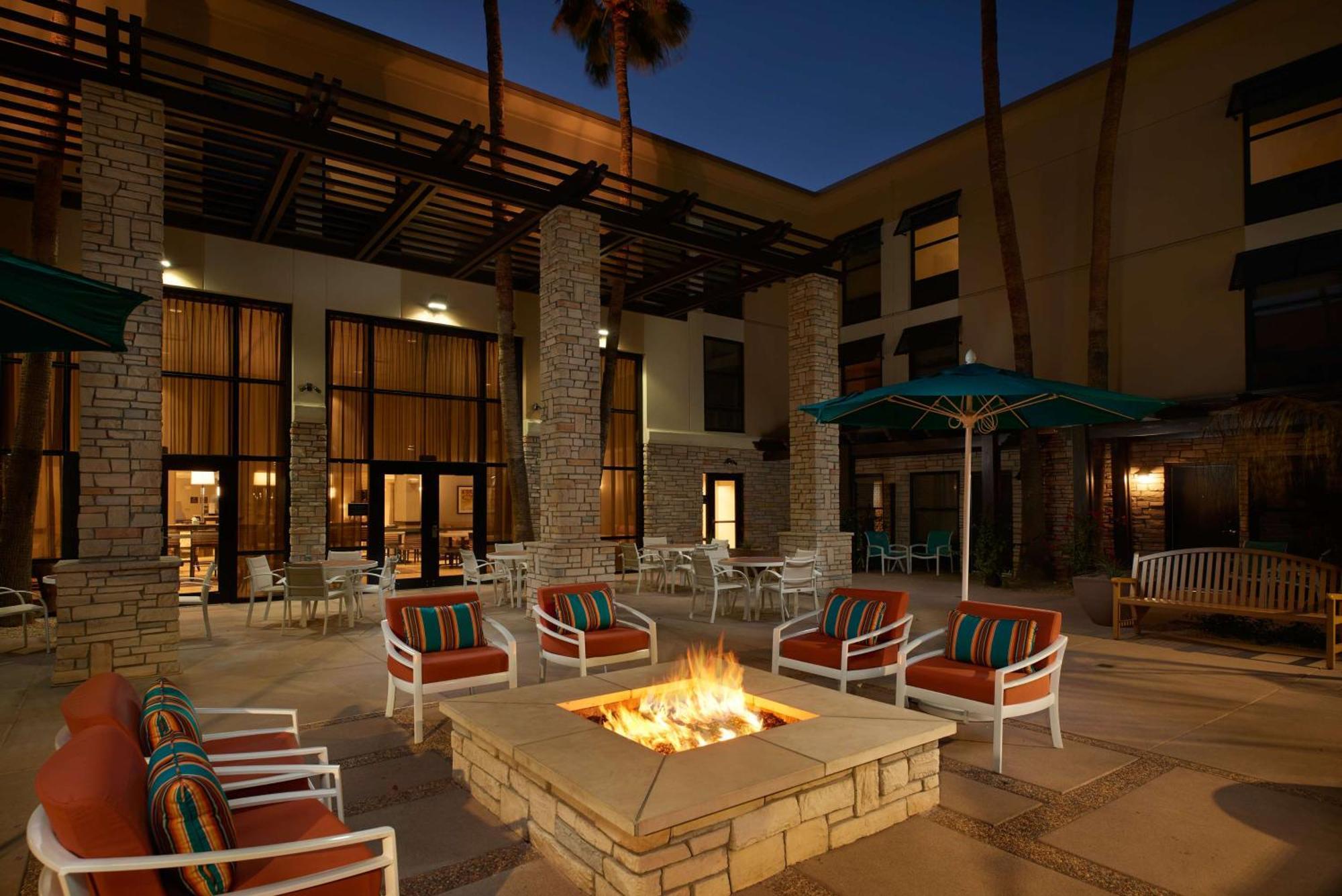 Hampton Inn & Suites Scottsdale On Shea Blvd Ngoại thất bức ảnh